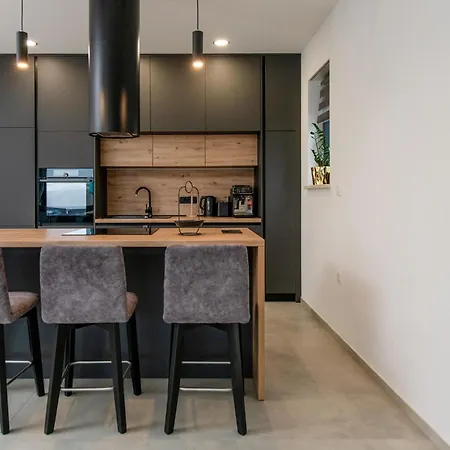 Σπίτι διακοπών 4 Bedroom Beautiful In *