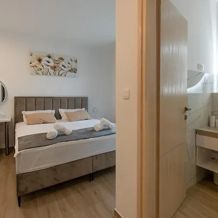 4 Bedroom Beautiful In