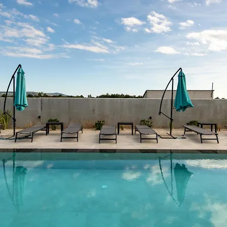 Holiday home 4 Bedroom Beautiful In *