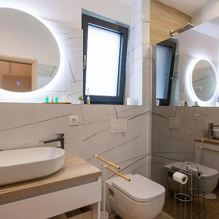Holiday home 4 Bedroom Beautiful In