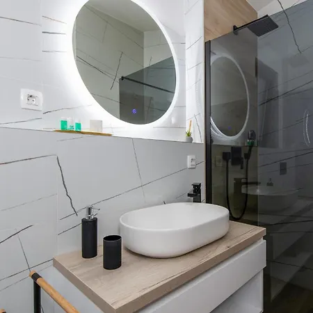 4 Bedroom Beautiful In Rebici